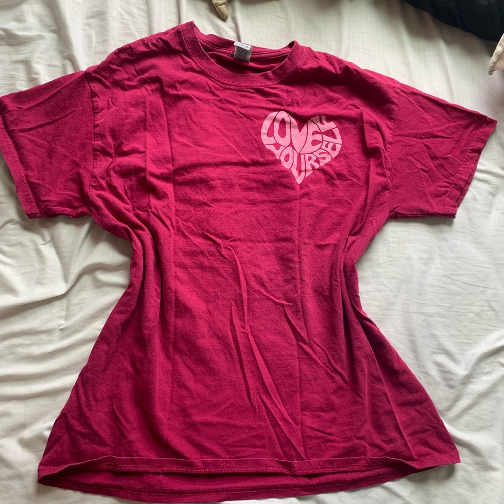Gildan Heavy Cotton Magenta T-Shirt